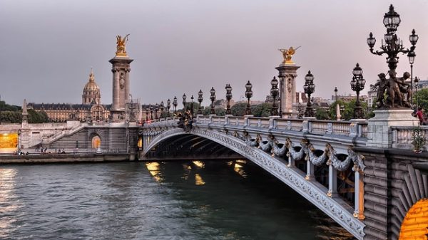 جسر ألكسندر الثالث