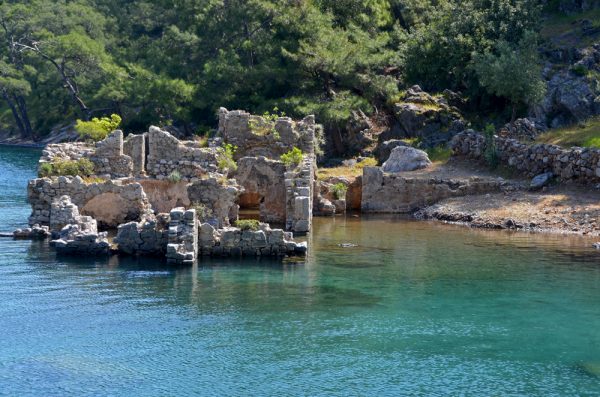cleopatra_baths
