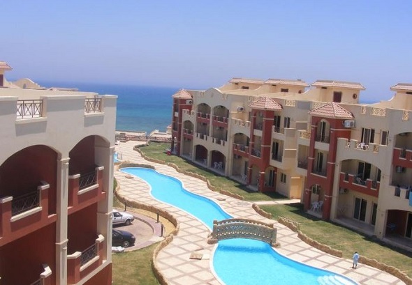 منتجع لاسيرينا بيتش