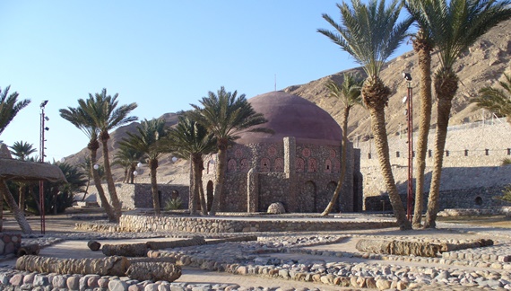 الجمال البدوى بمدينة الطور بسيتاء